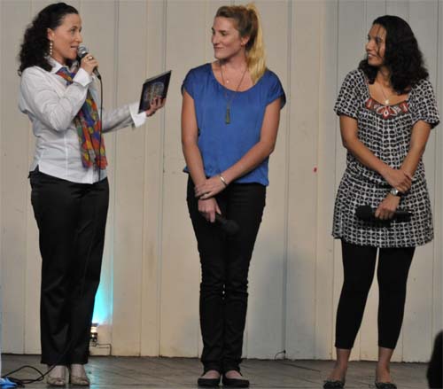 http://sq.imagens.s3.amazonaws.com/1108_Agosto/AngelaEmmaLuDias2.jpg
